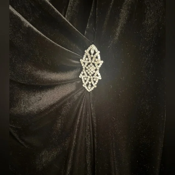 R&M Richards Size 10 Velvet Dress - Picture 3 of 4